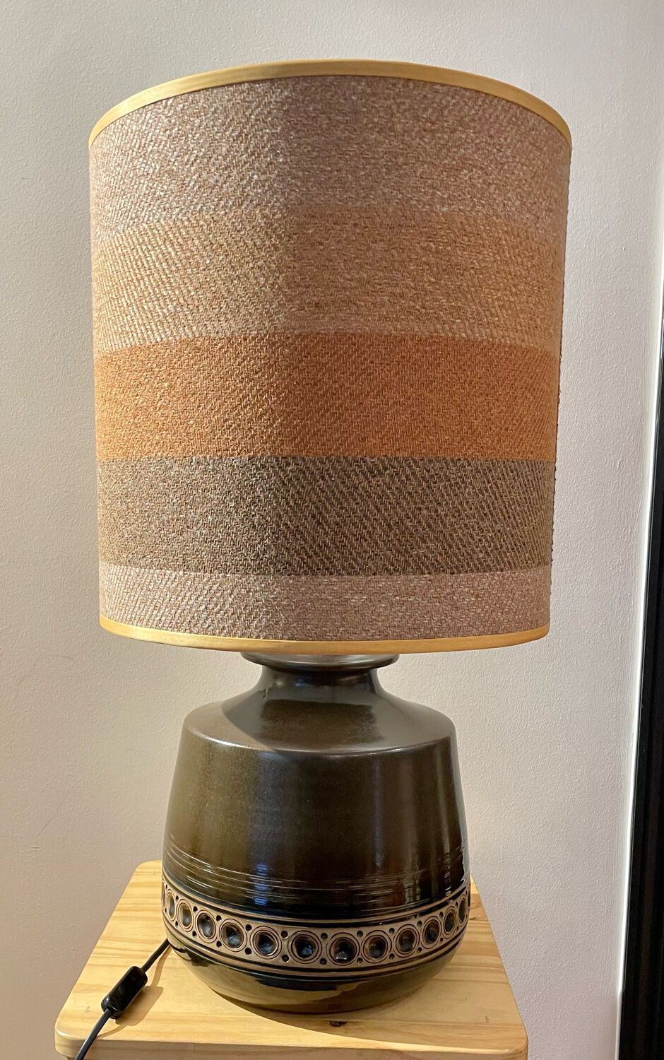 Ceramic English lamp