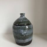 Set of 11 decorative items