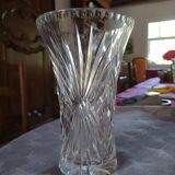 Vase en verre taillé