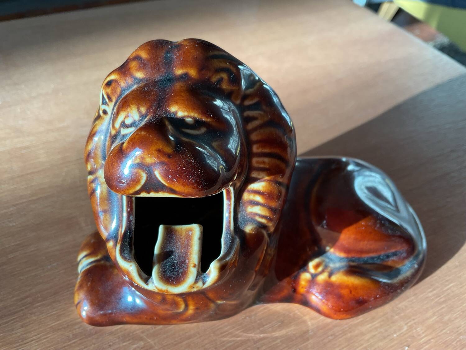 Vintage lion ashtray