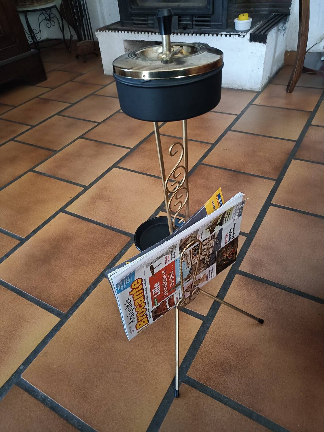 Cendrier tourniquet vintage pied central