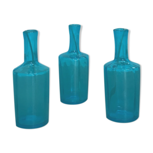 Lot de 3 fioles en verre bleu