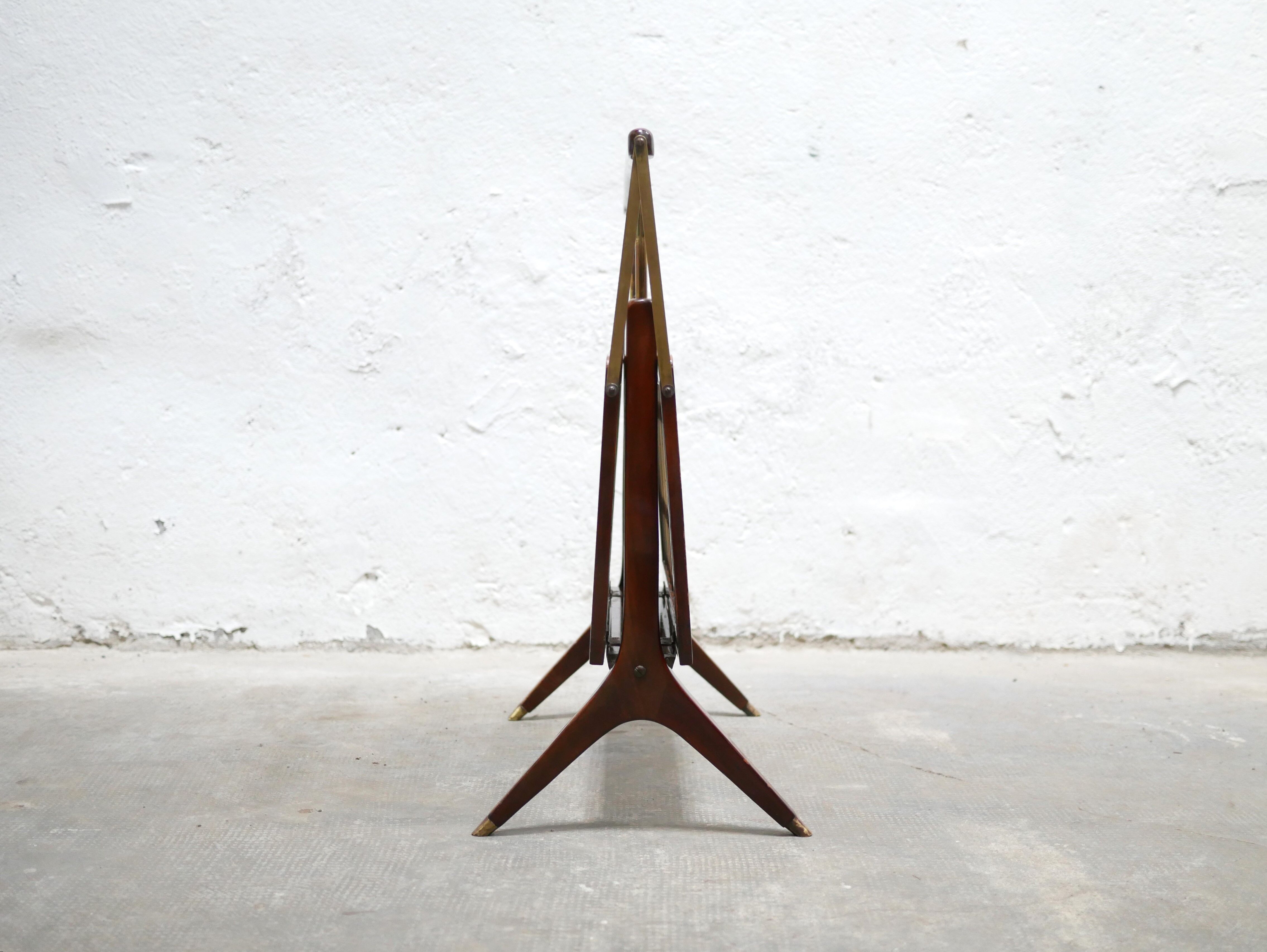 Porte-revues pliable en bois et laiton, Made in Italy
