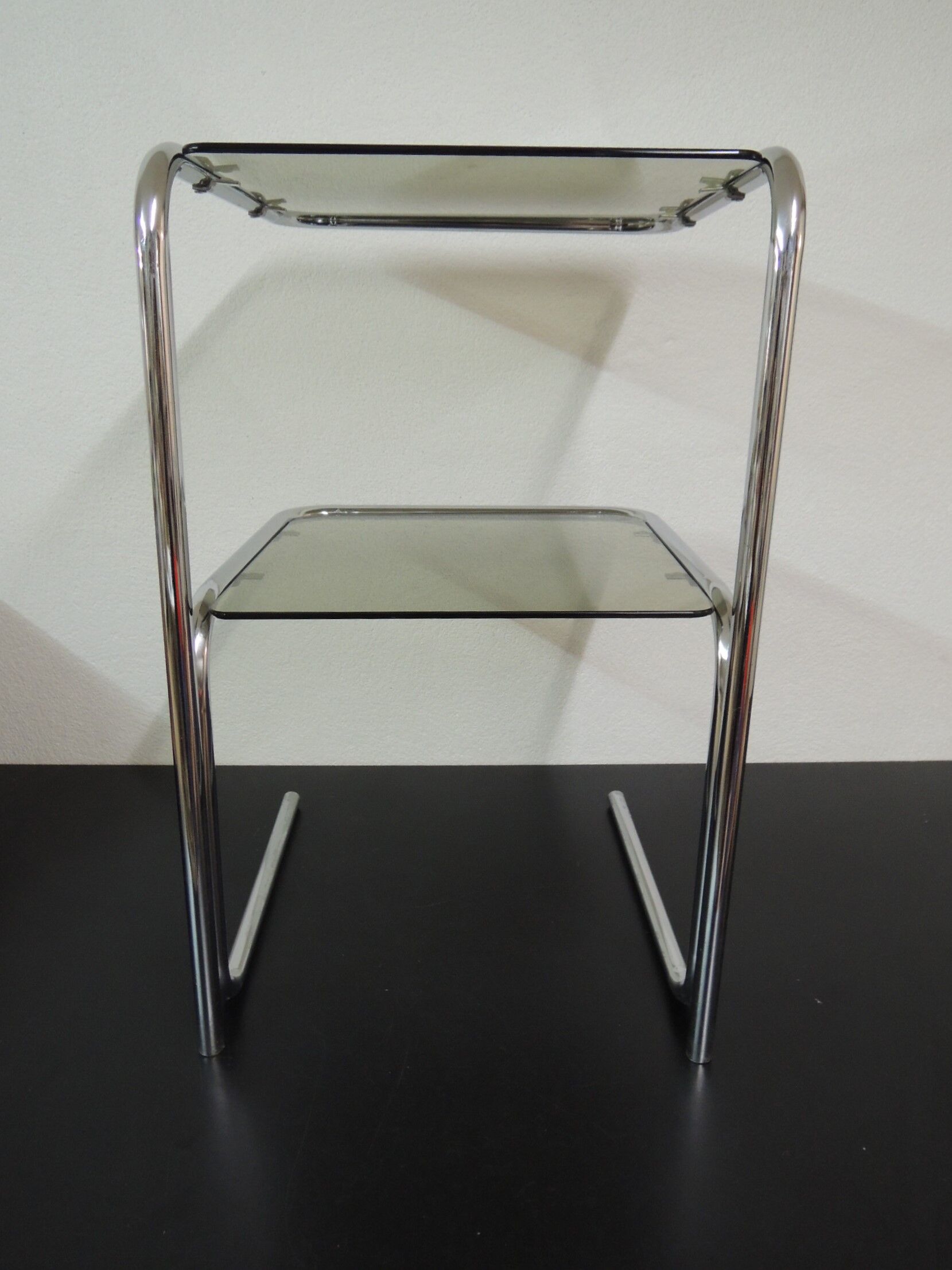 Side table in chrome and glass