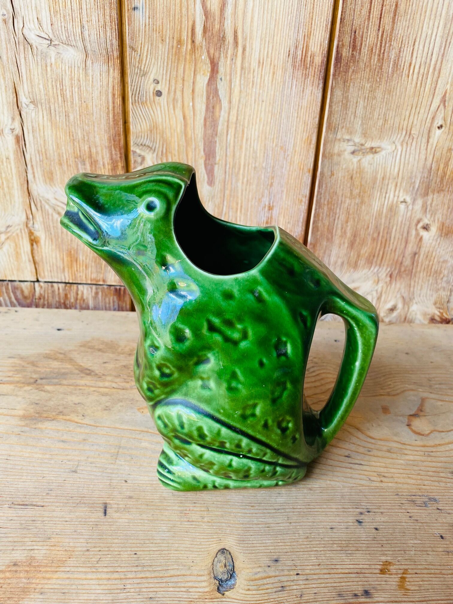 Pitcher frog guyot dijon Lheritier.