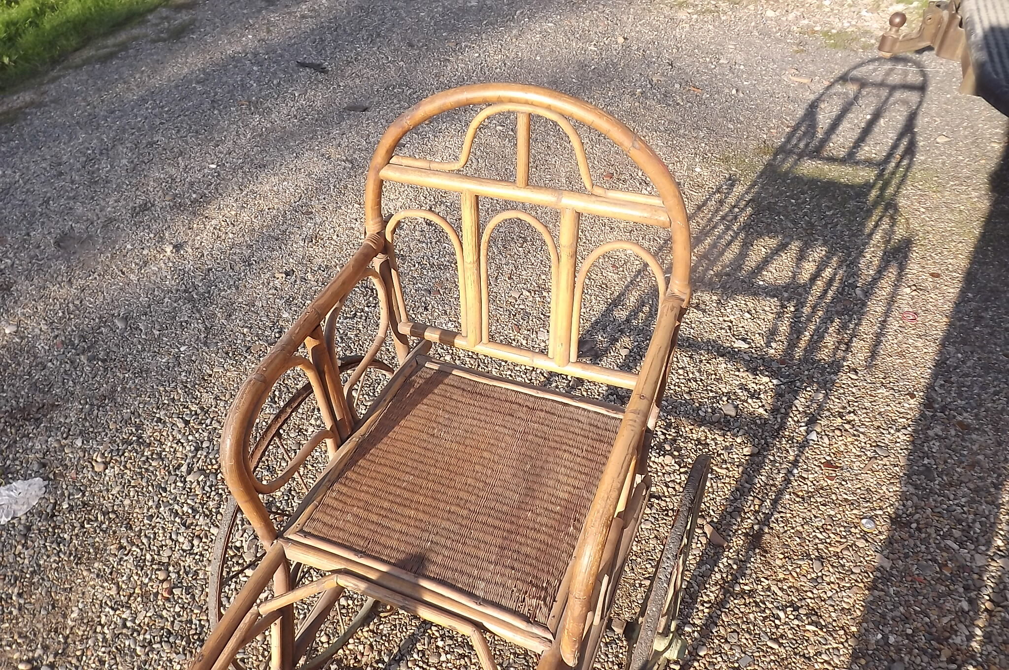 Child cart in bamboo and osier 1900