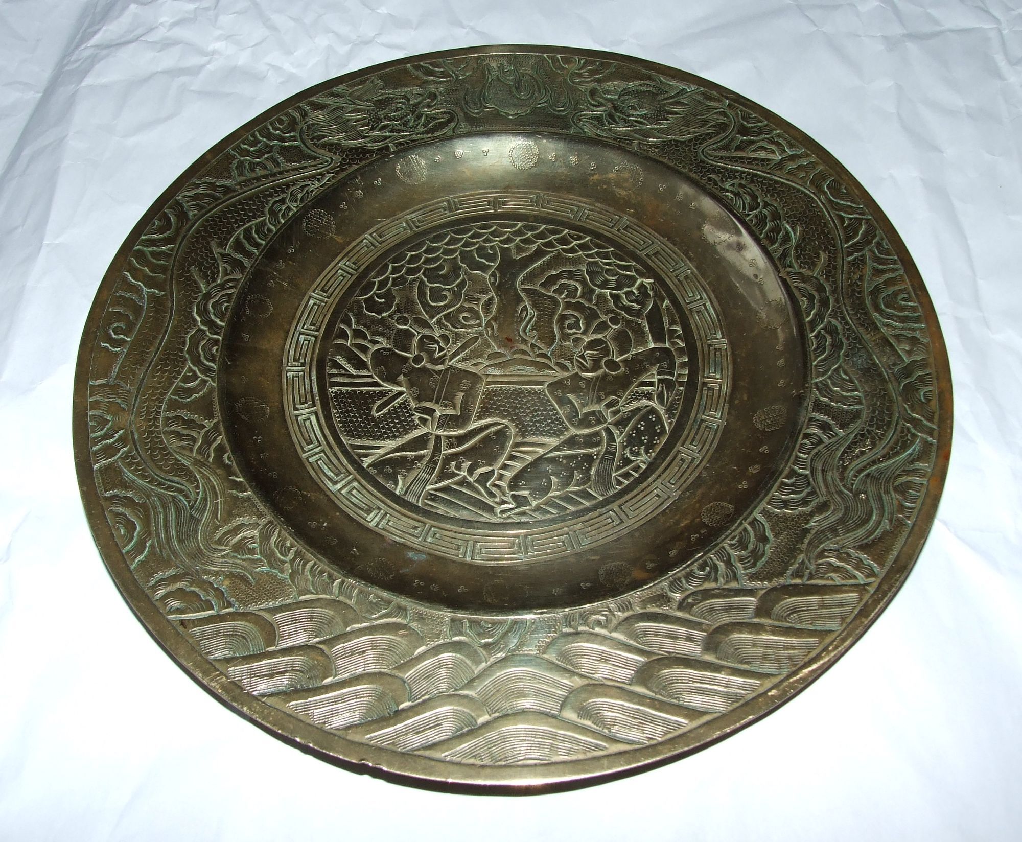 Chinese plate in bronze