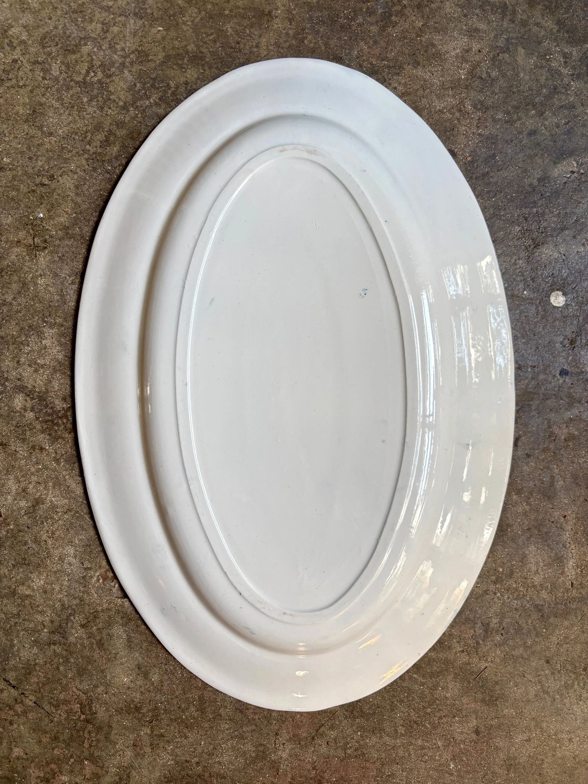 Oval plate Léon Graves in ironstone, "Marie-Louise" service.