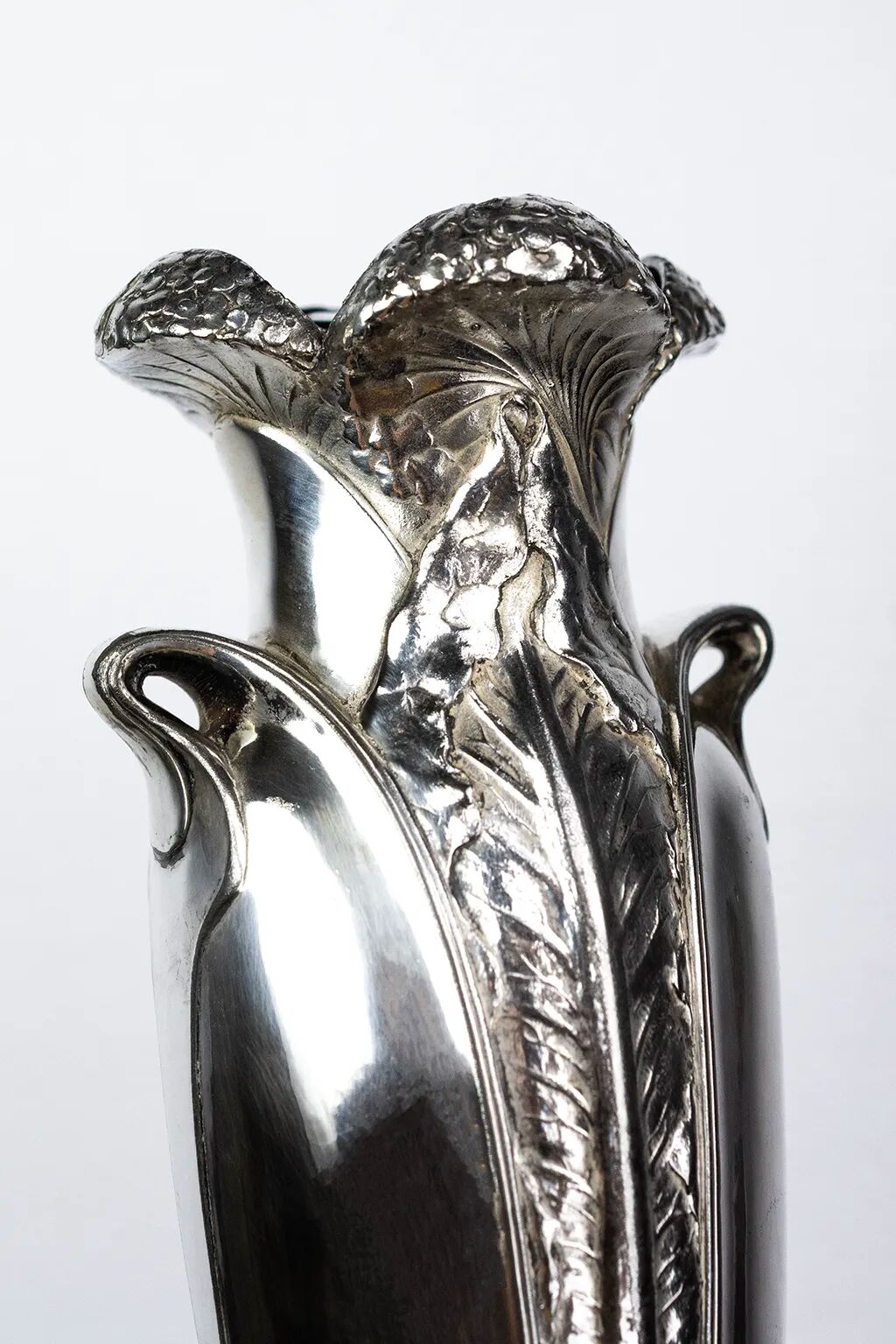 Ombelle vase in silver-plated metal — Art Nouveau Gallia, Christofle, 1904