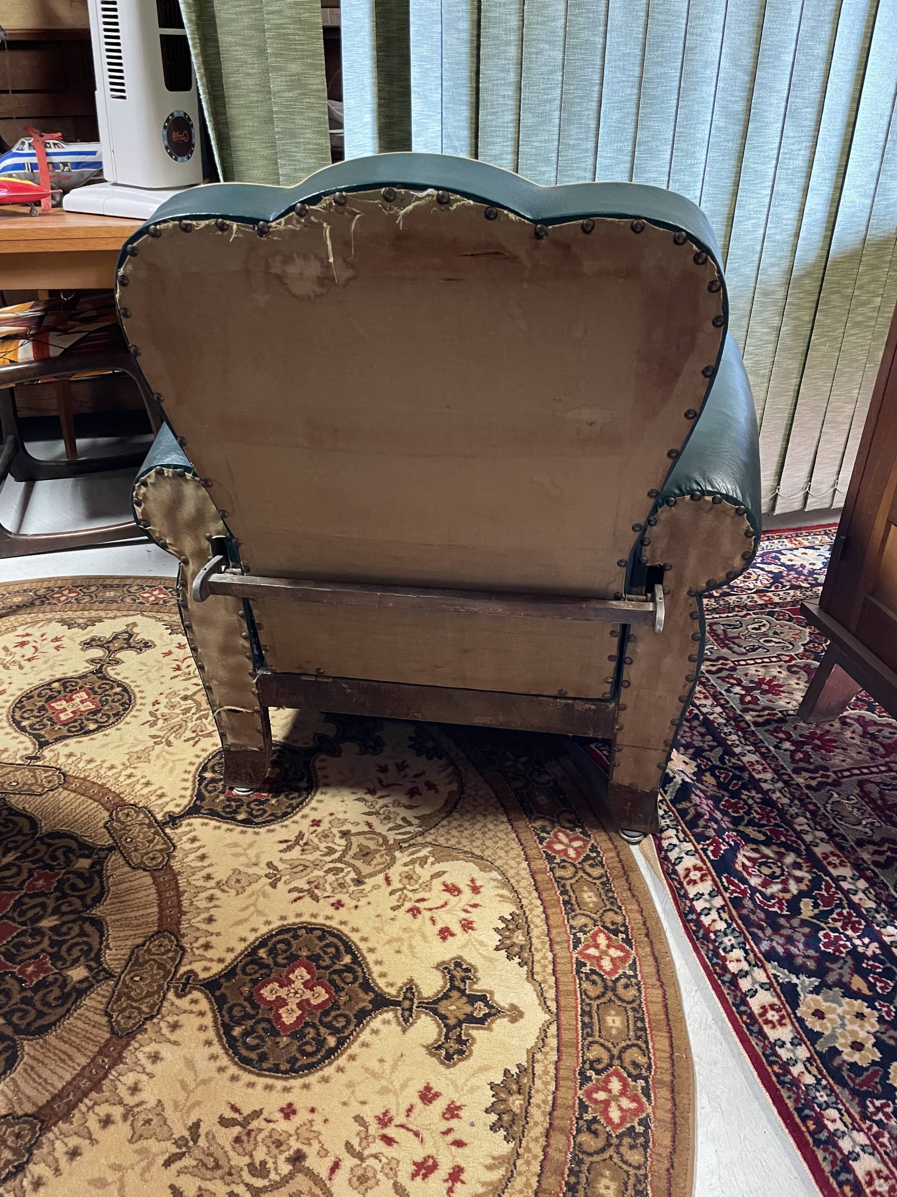 Armchair club moustache Skaï adjustable ep art deco