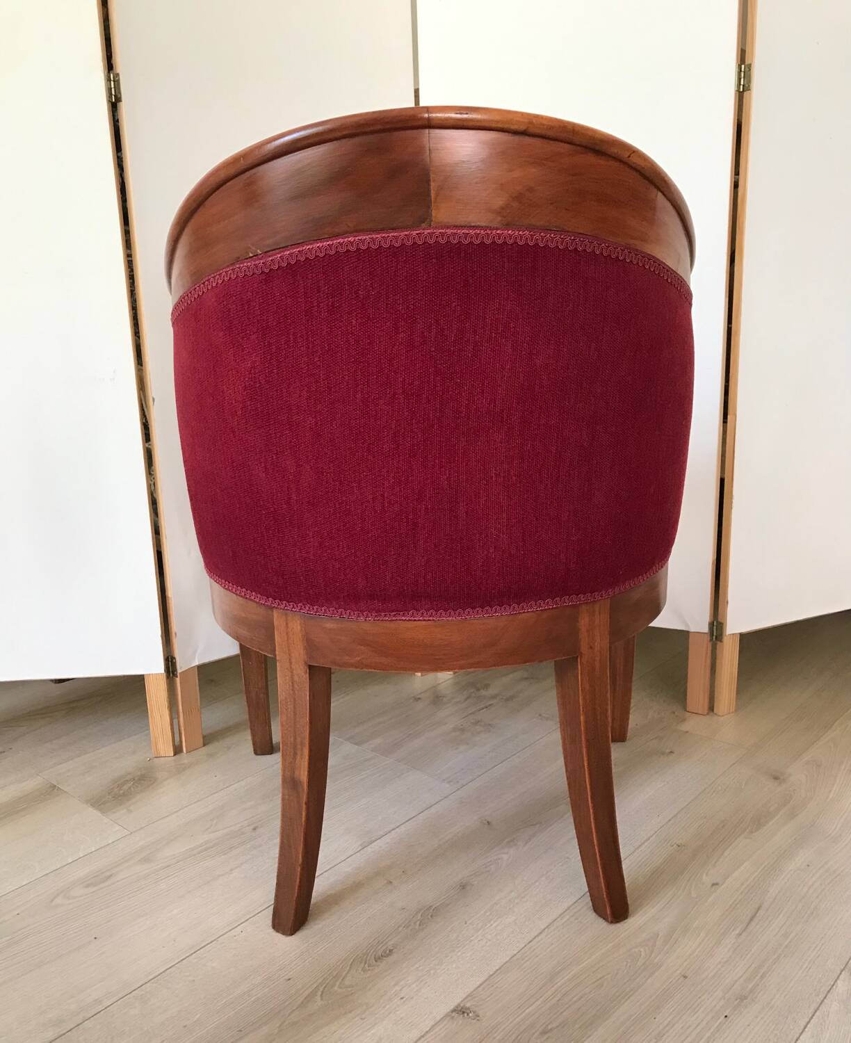 Empire-style armchair with swan necks