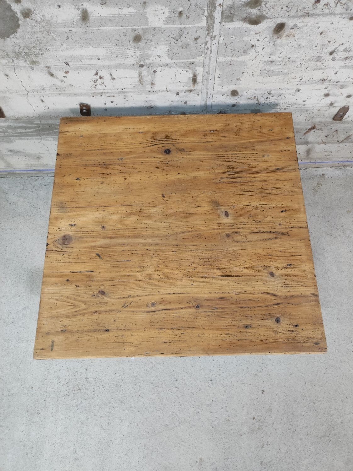 Table basse de ferme
