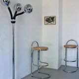 2 tabourets de bar tubulaires chromés et en rotin | Années 1970