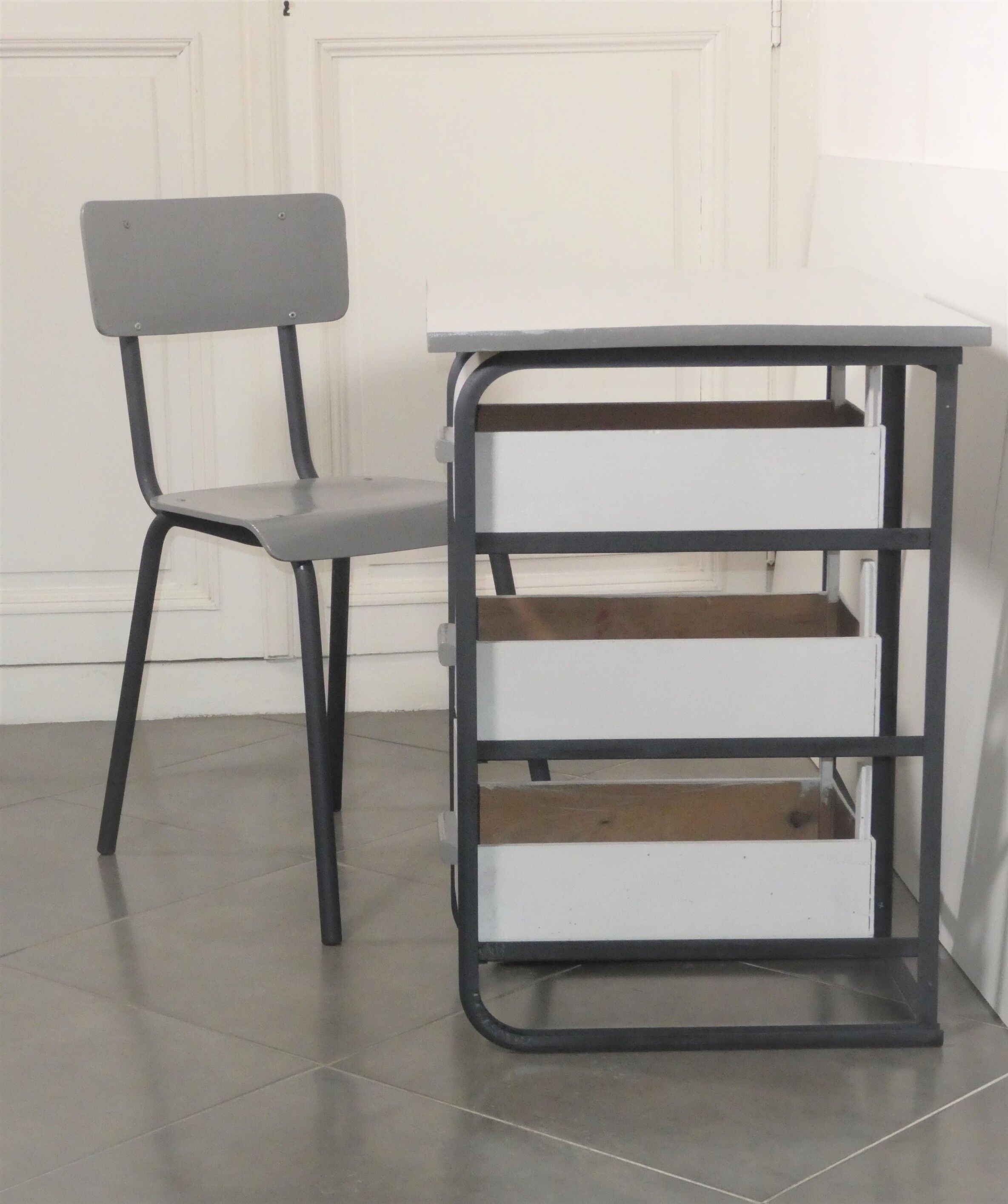 Desk and children's chair 1950