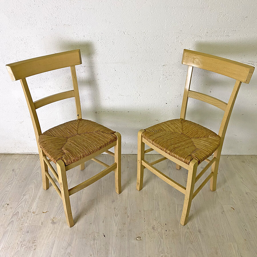 Pair of mulched farm chairs