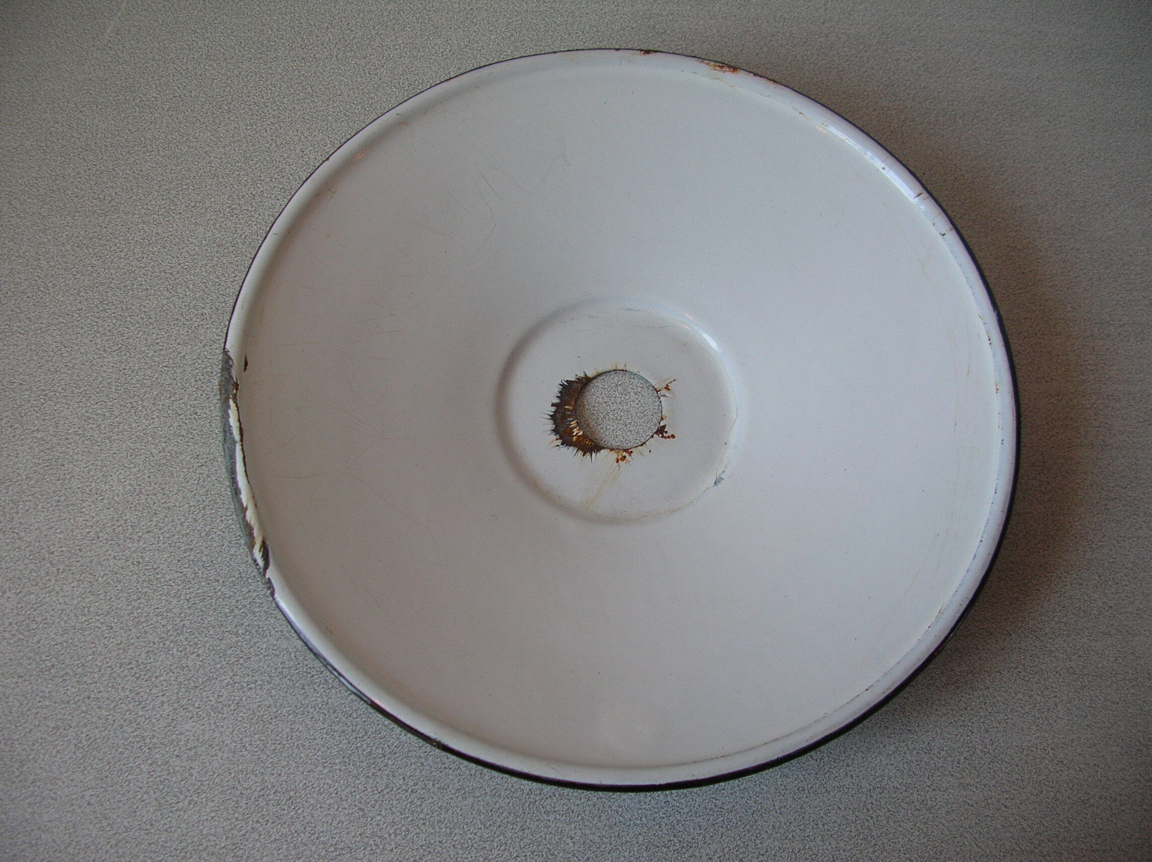 Old lampshade in green and white enamelled sheet metal deco countryside