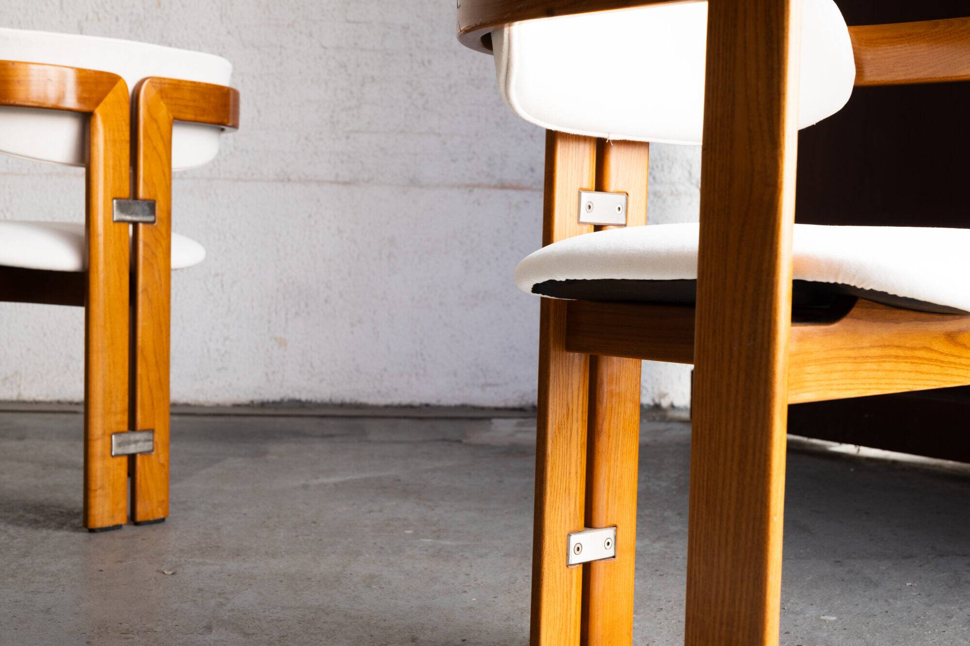 Ensemble de 4 chaises de salle à manger 'Pamplona' par Augusto Savini