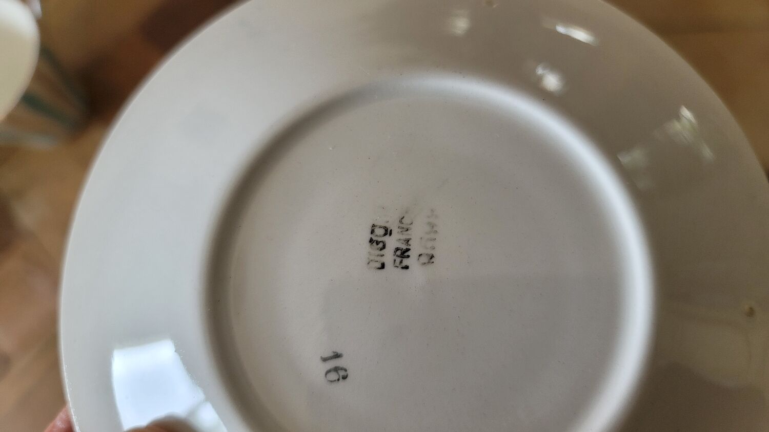 3 cups and digoin cups