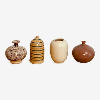 4 miniature ceramic vases