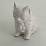 Vintage ceramic pot holder in the shape of a cat