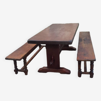 Table and 2 benches