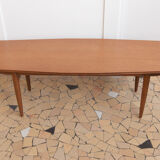 Scandinavian coffee table spindle feet