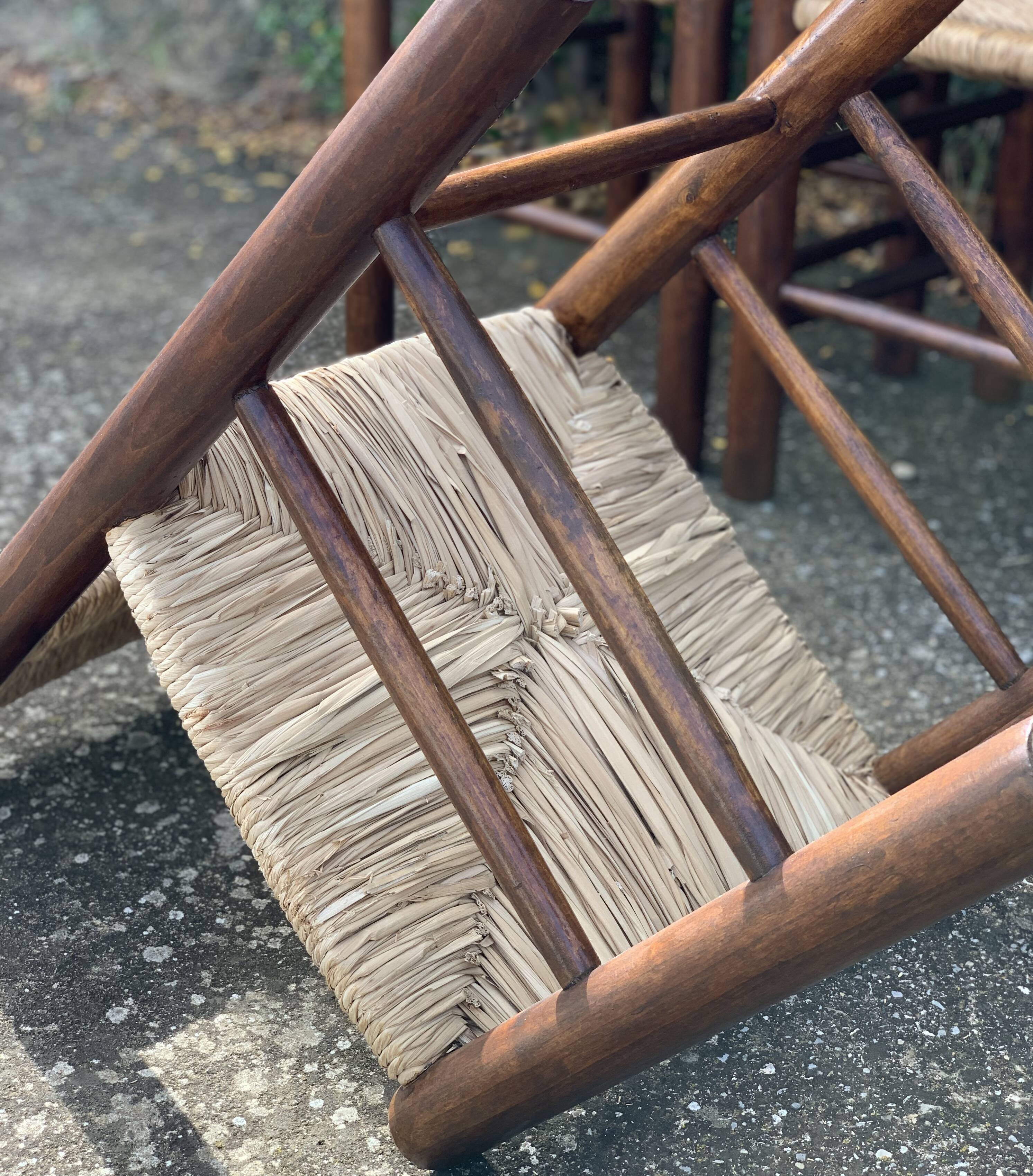 Série de 4 chaises modèle "Dordogne" éditées par Sentou