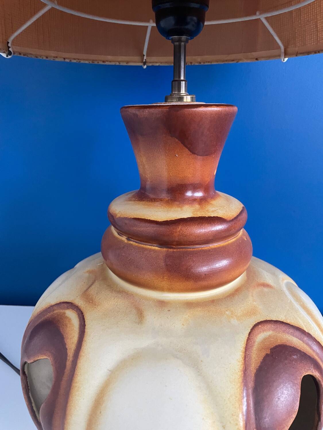 Large ceramic lamp
