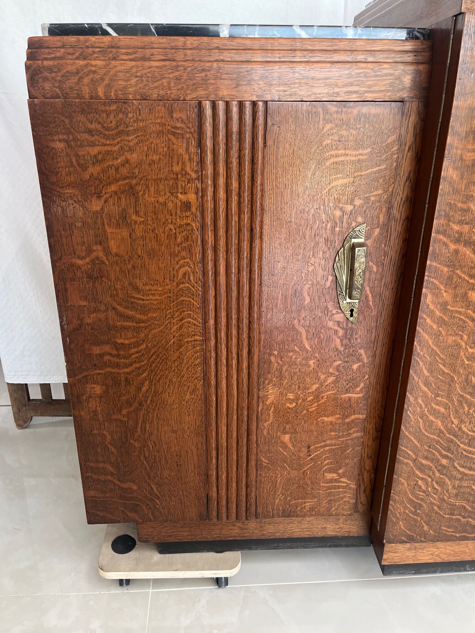 Buffet, meuble, dressoir art déco  4 portes,  plateaux en marbre et poignées en bronze