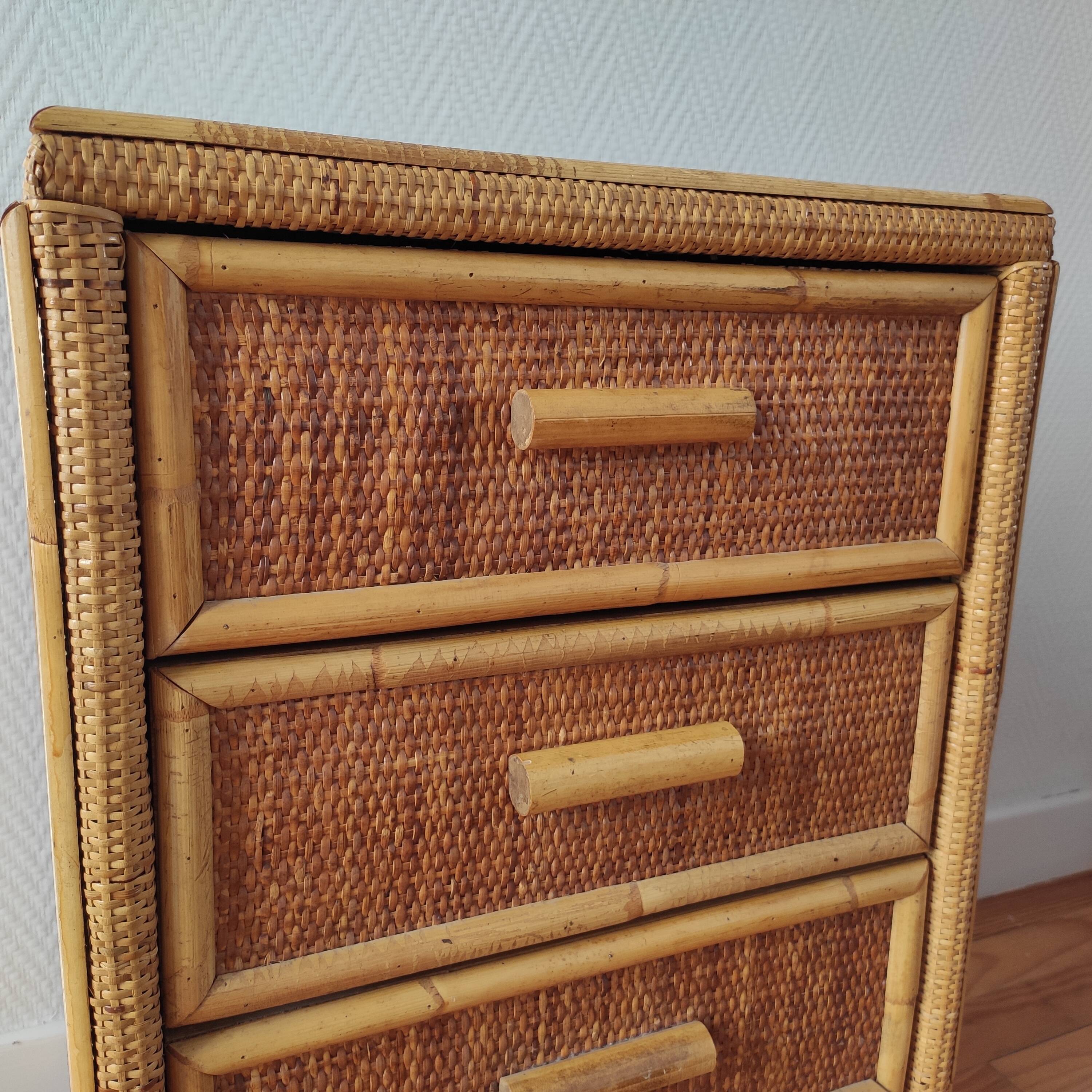 Rattan rag picker