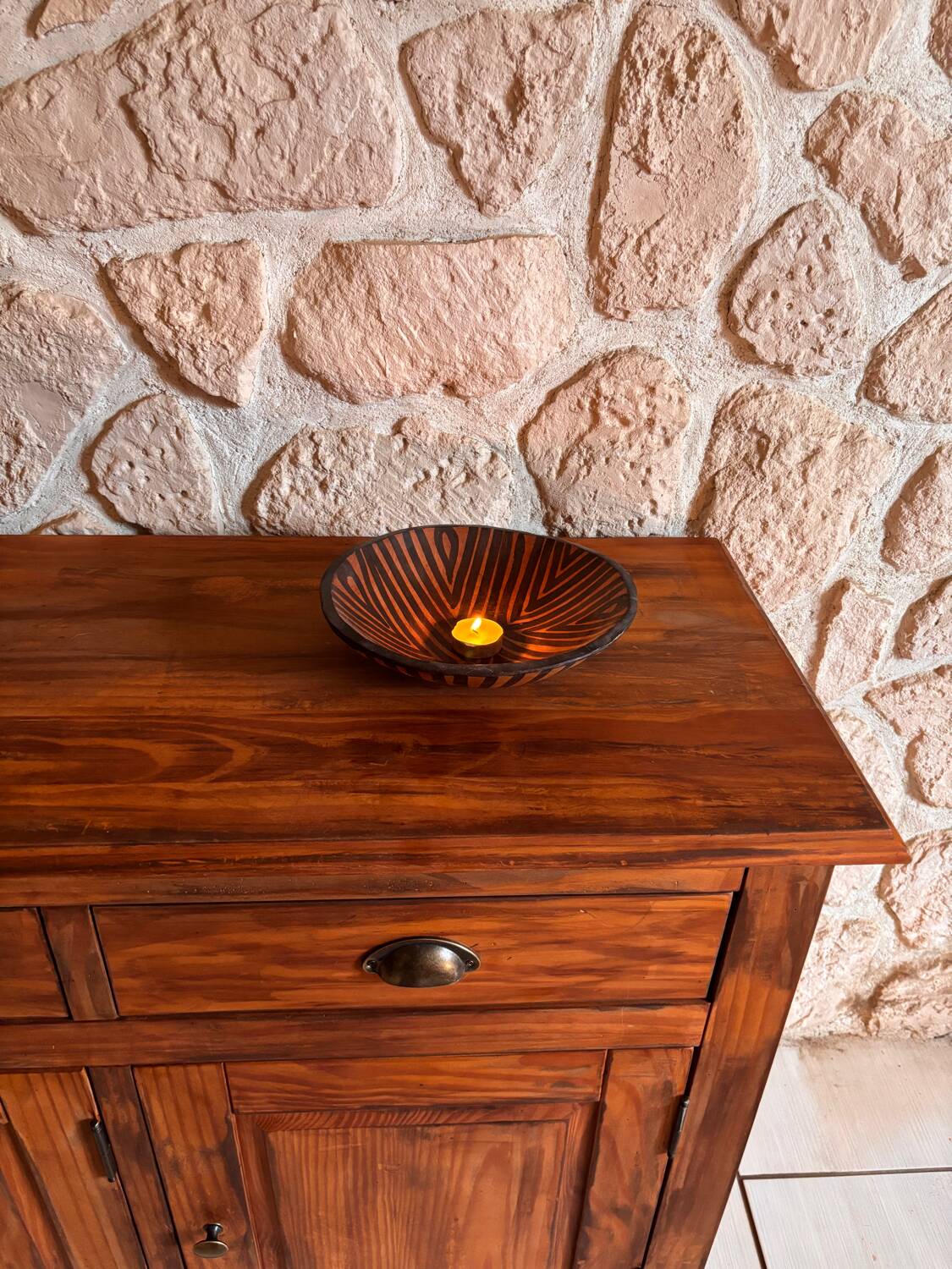 Solid wood sideboard - authentic style