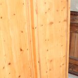 Armoire parisienne rustique