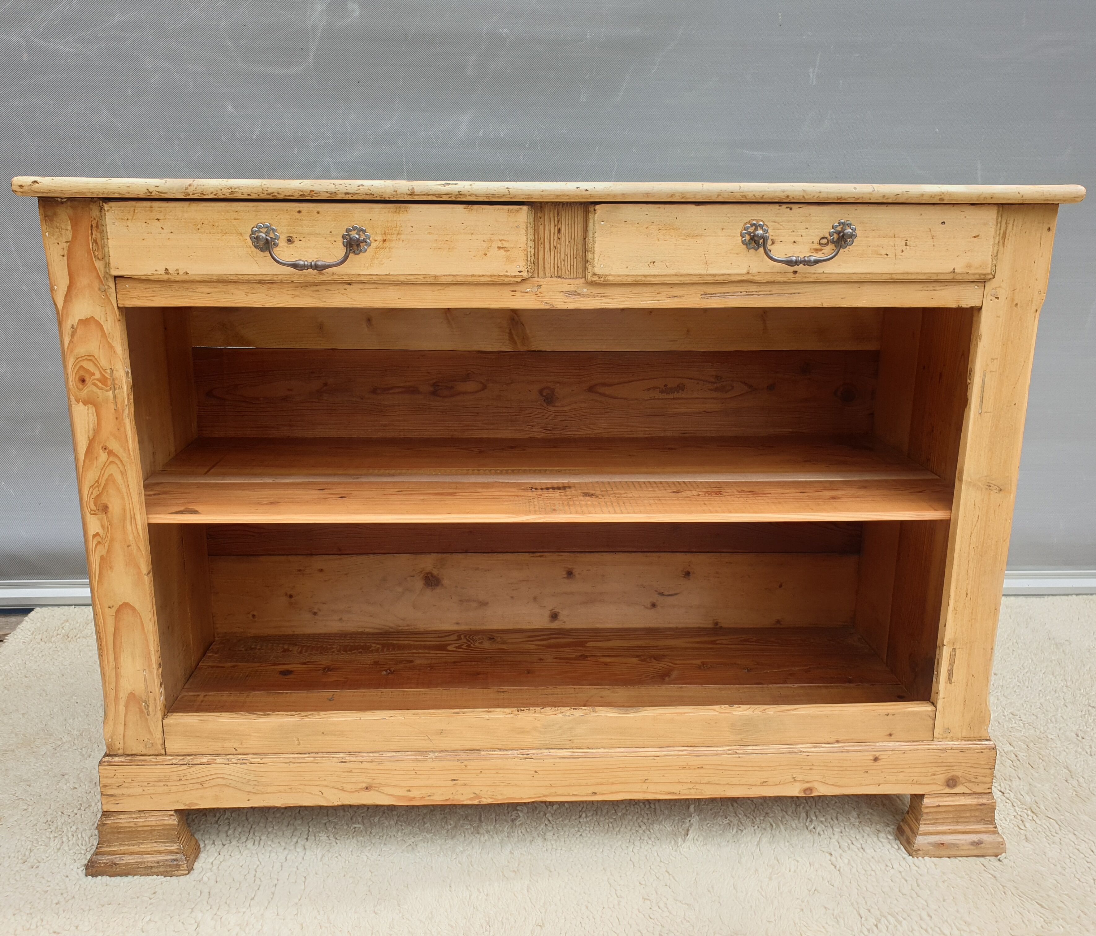 French countryside buffet serving Orme and Pitchpin XIXe