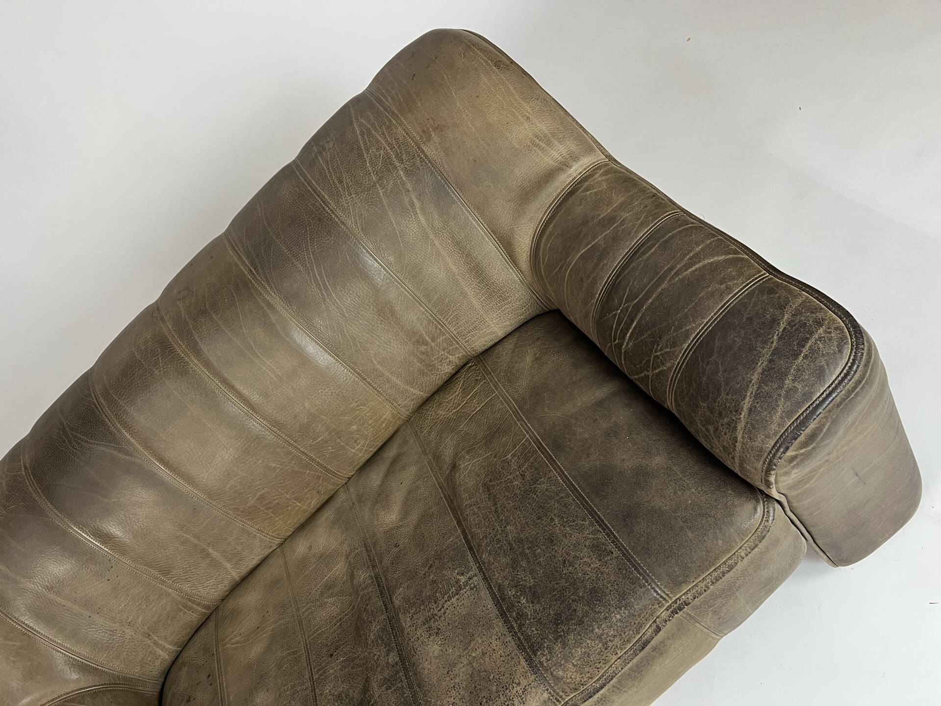 Vintage DS-44 de Sede leather sofa couch buffalo leather 70s