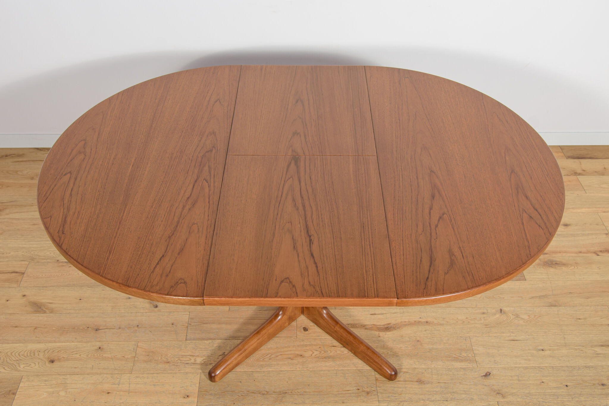 Table à manger ronde extensible en teck des années 1950, Royaume-Uni