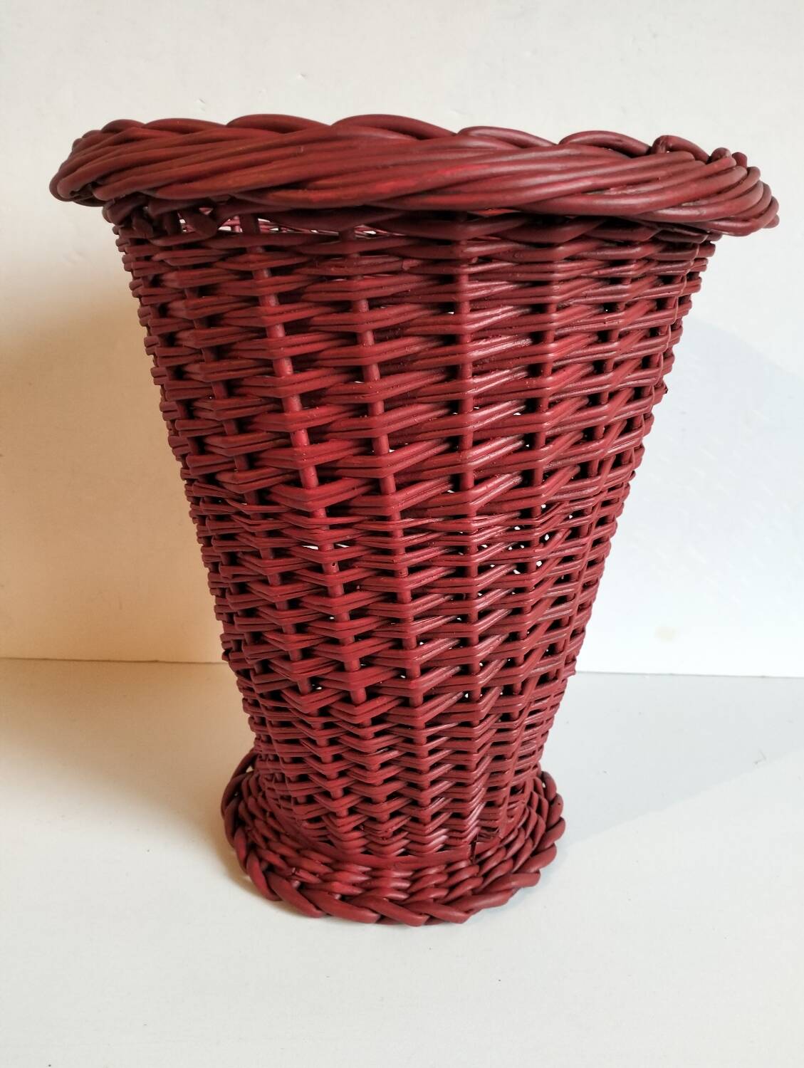 Rattan plant pot