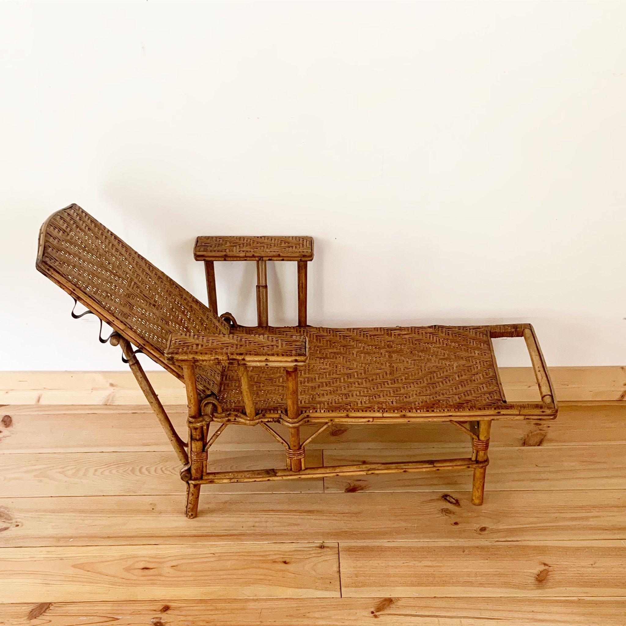 Chaise longue 1900 pour enfant