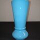 Vase vintage en opaline bleue