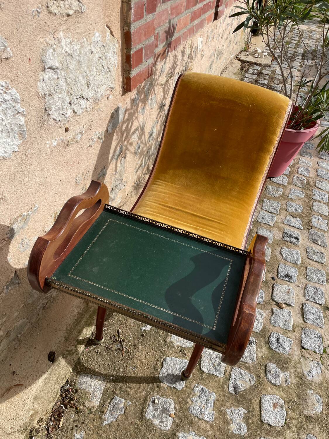 Extra bench / telephone bench