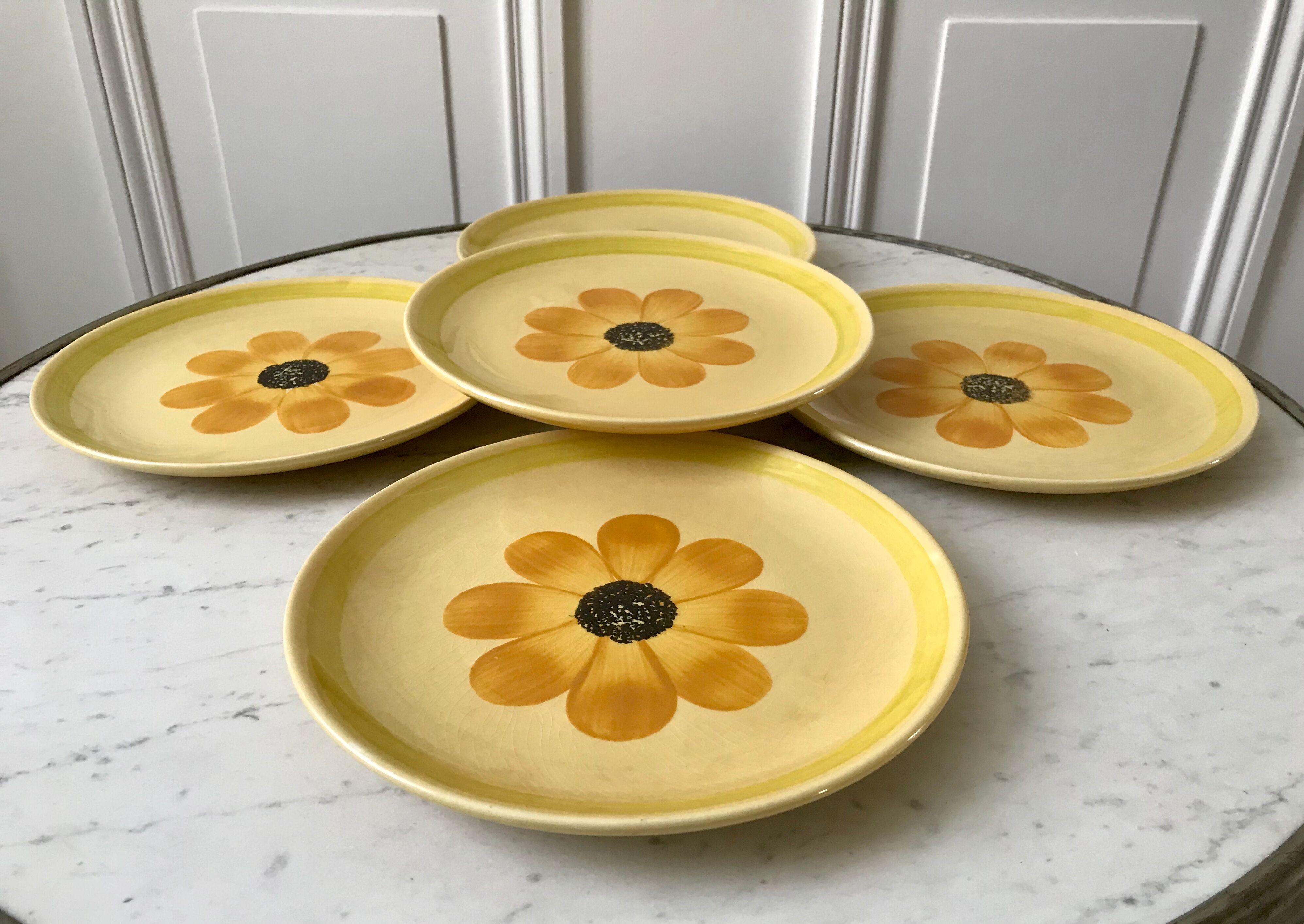 Set of 5 dessert plates flowers Gien 70s