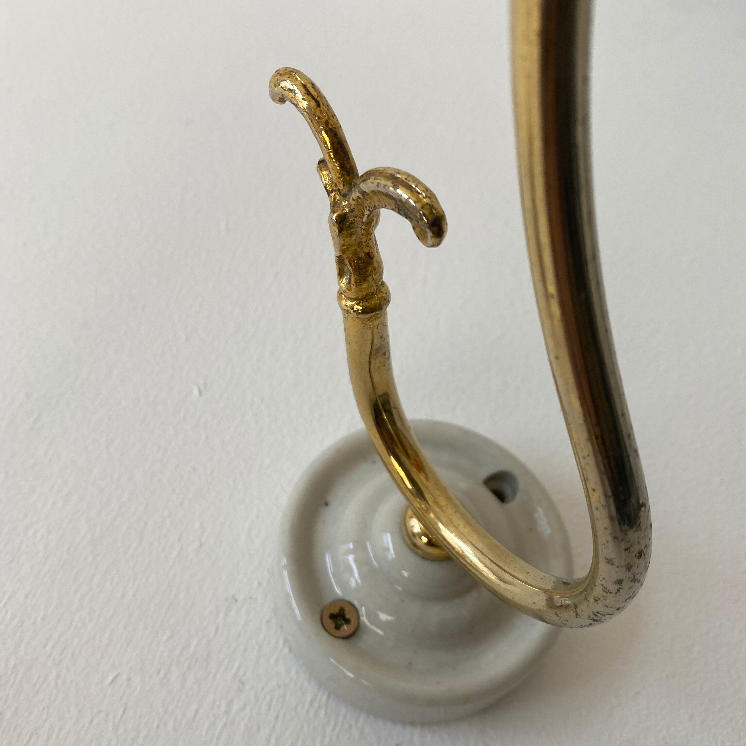 LOT 2 OLD OPALINEVINTAGE WALL LAMPS