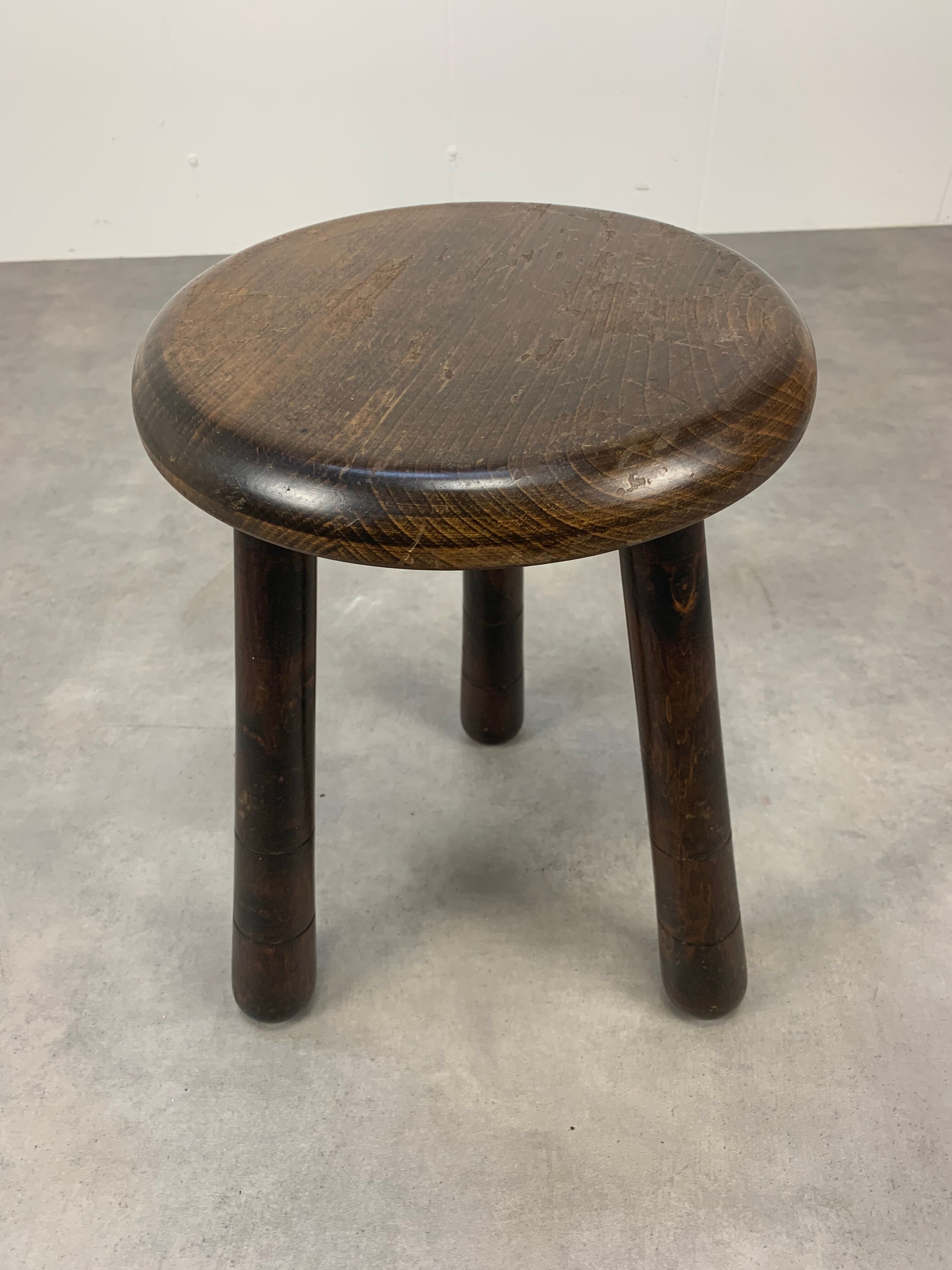 Tabouret tripode pieds massue, bois