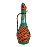 High glass bottle and braided scoubidous threads
