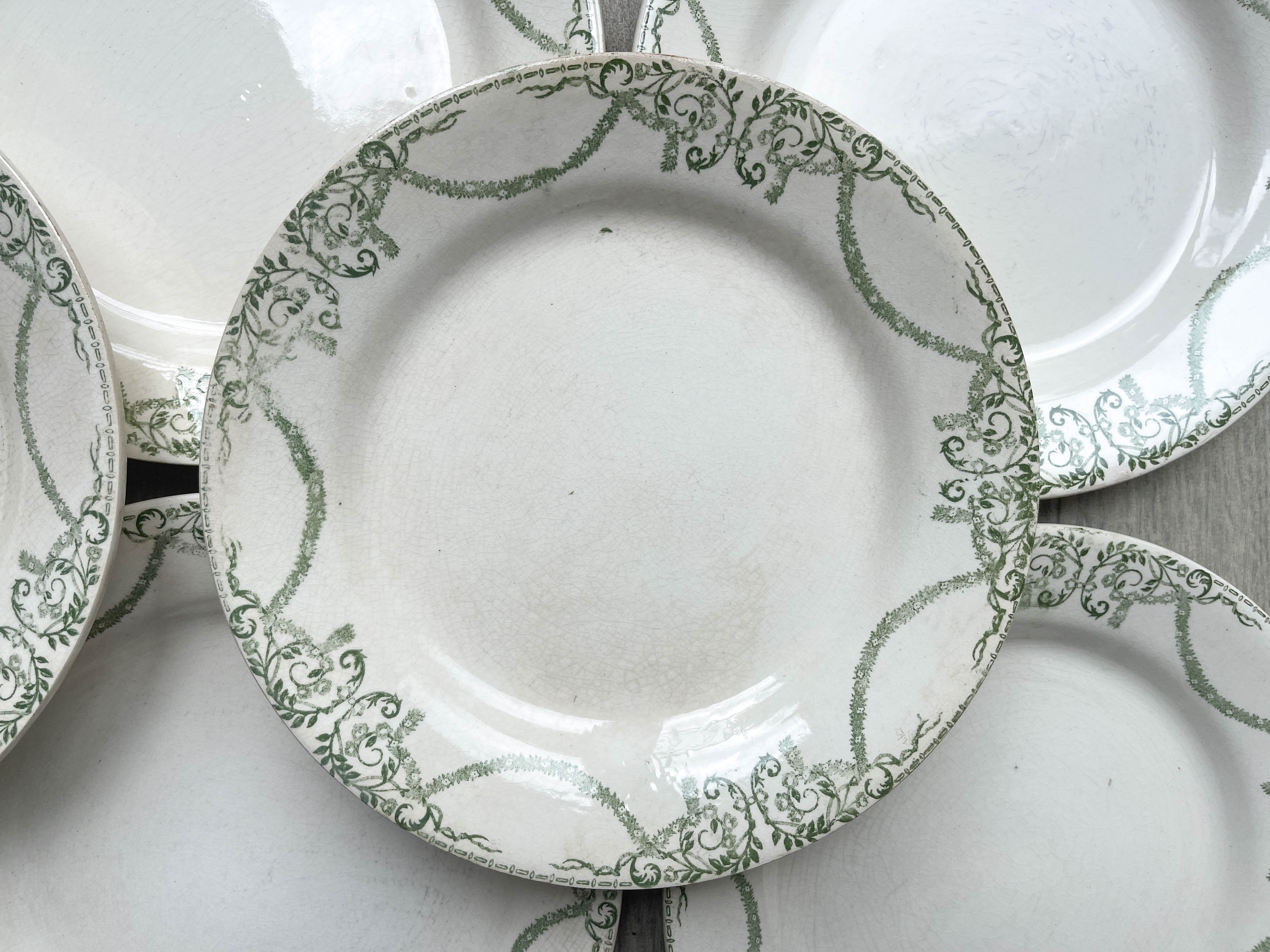 Flat plates terre de fer green creil & montereau labrador model "napoleon" 1890s
