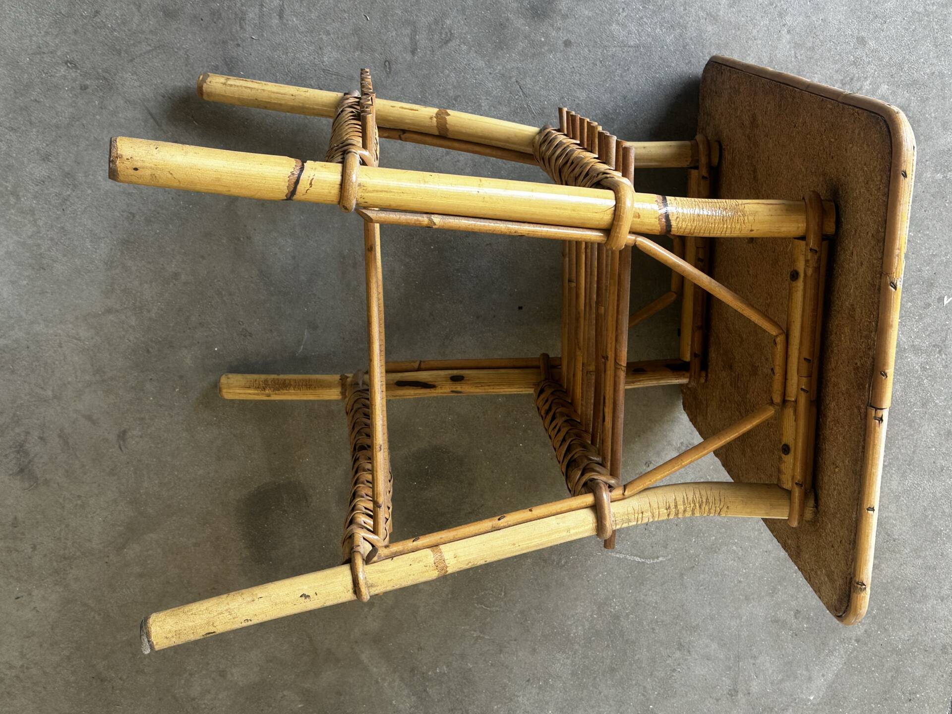 Bamboo and rattan side table with magazine rack – Years