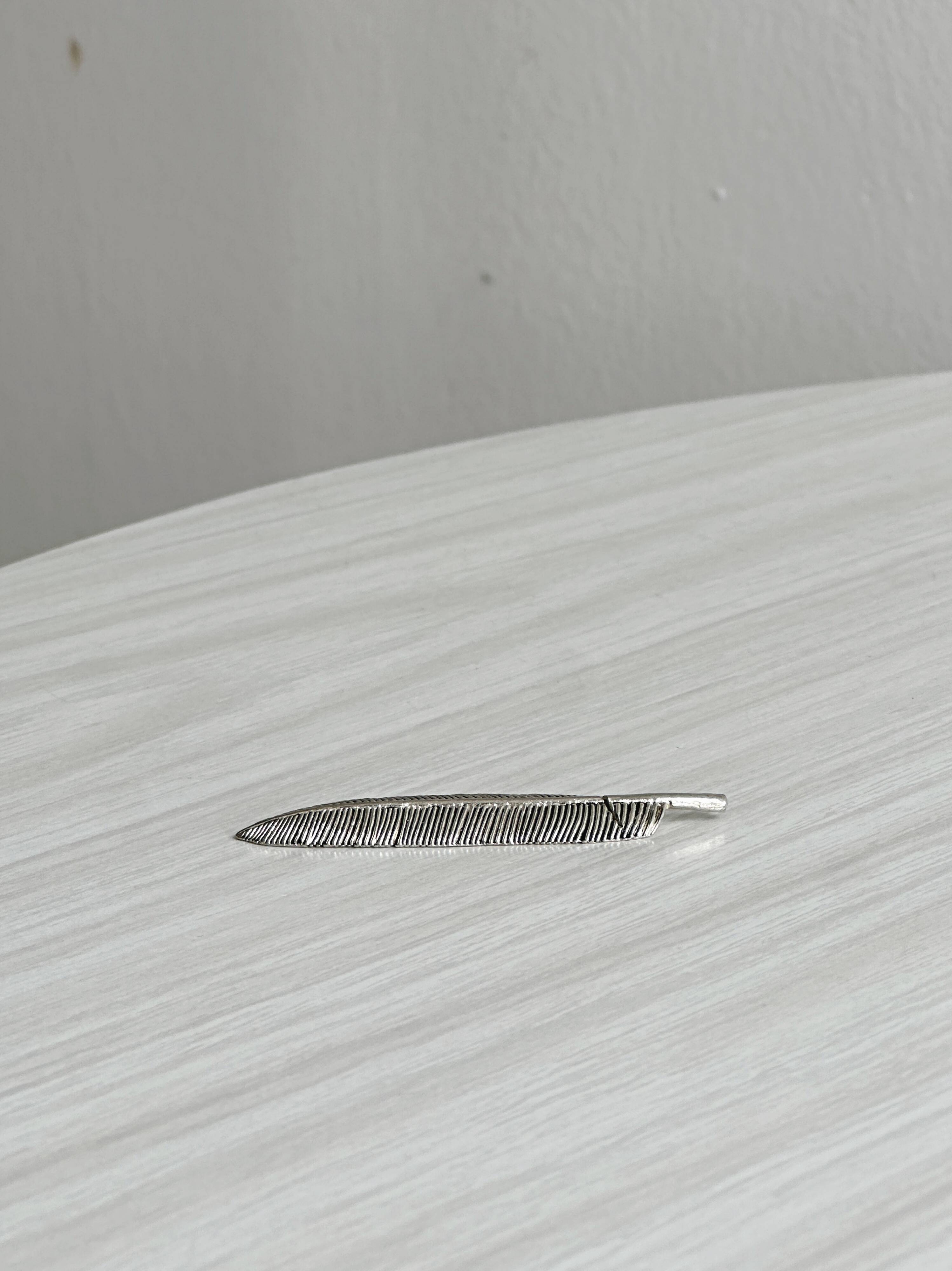 Set of 6 metal knife rests, name holders.