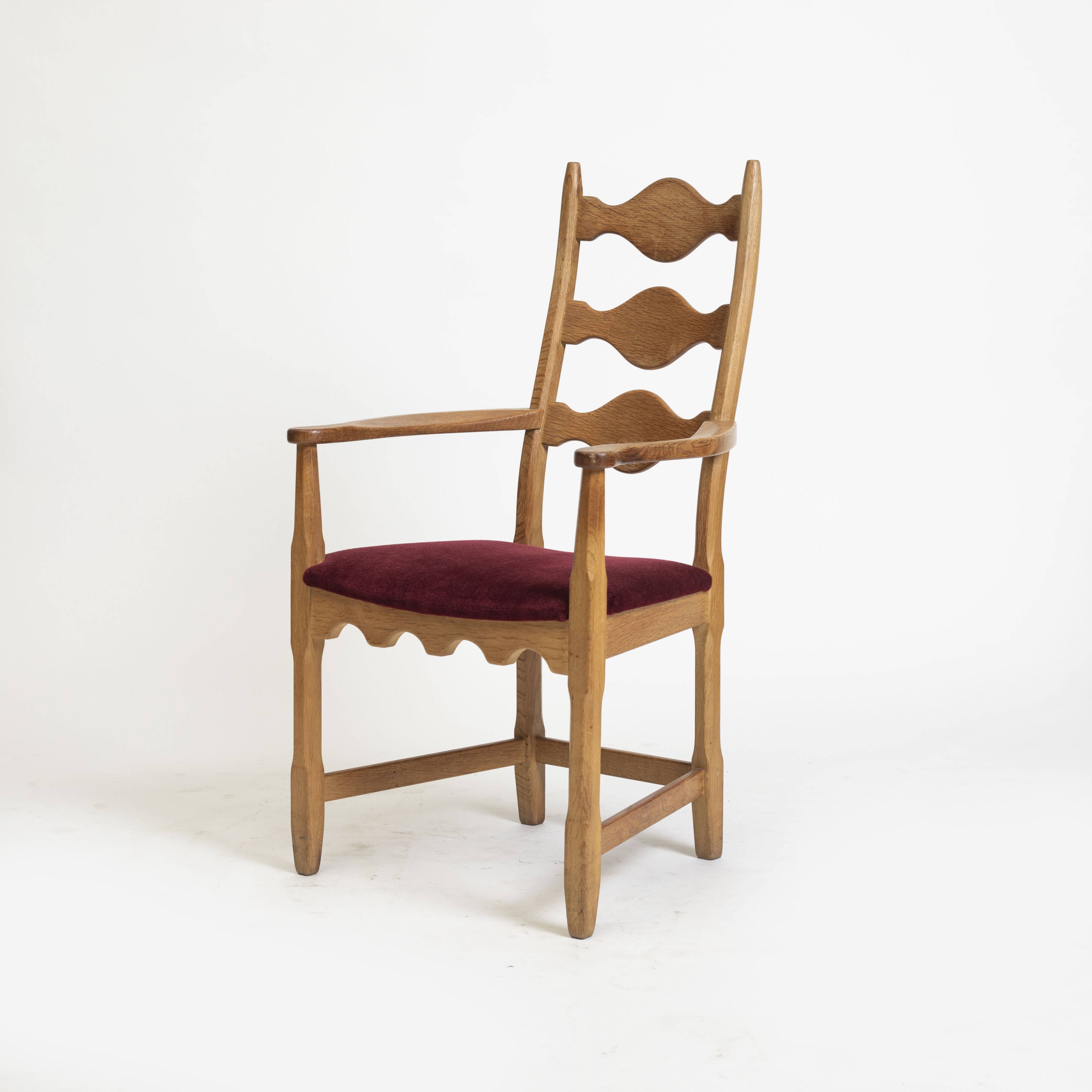 Fauteuil Razorblade, velours bordeaux, chêne, par H. Kjærnulf, Danemark, années 1960.