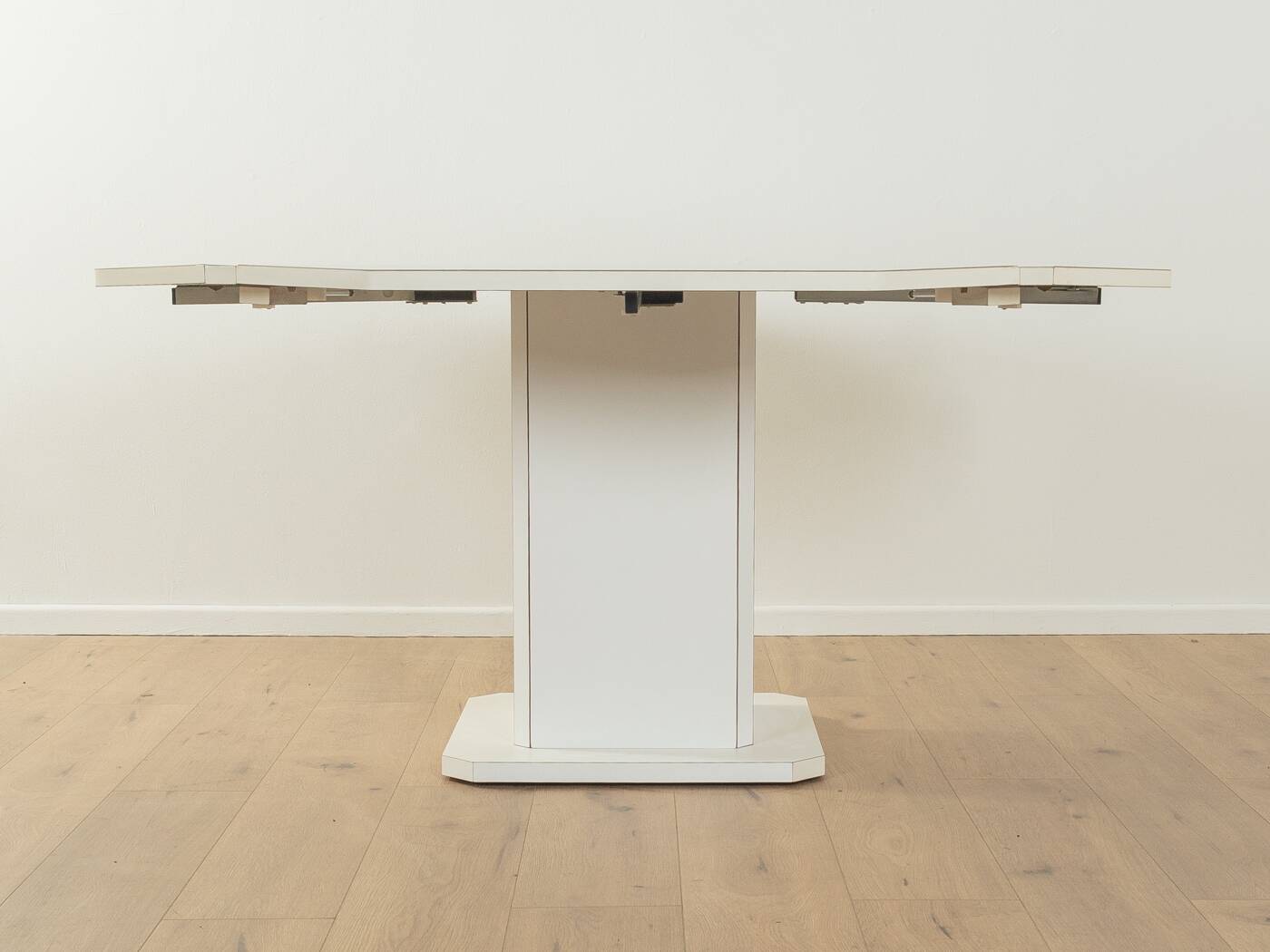 1980s dining table, Läsko