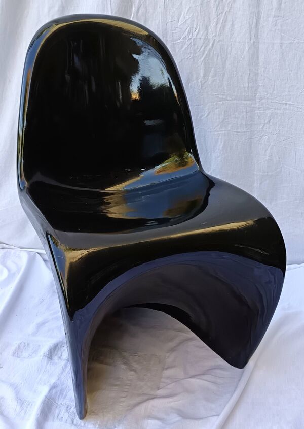 Chaise S Panton série 1 1967 (résine de polyester / fibre de verre)