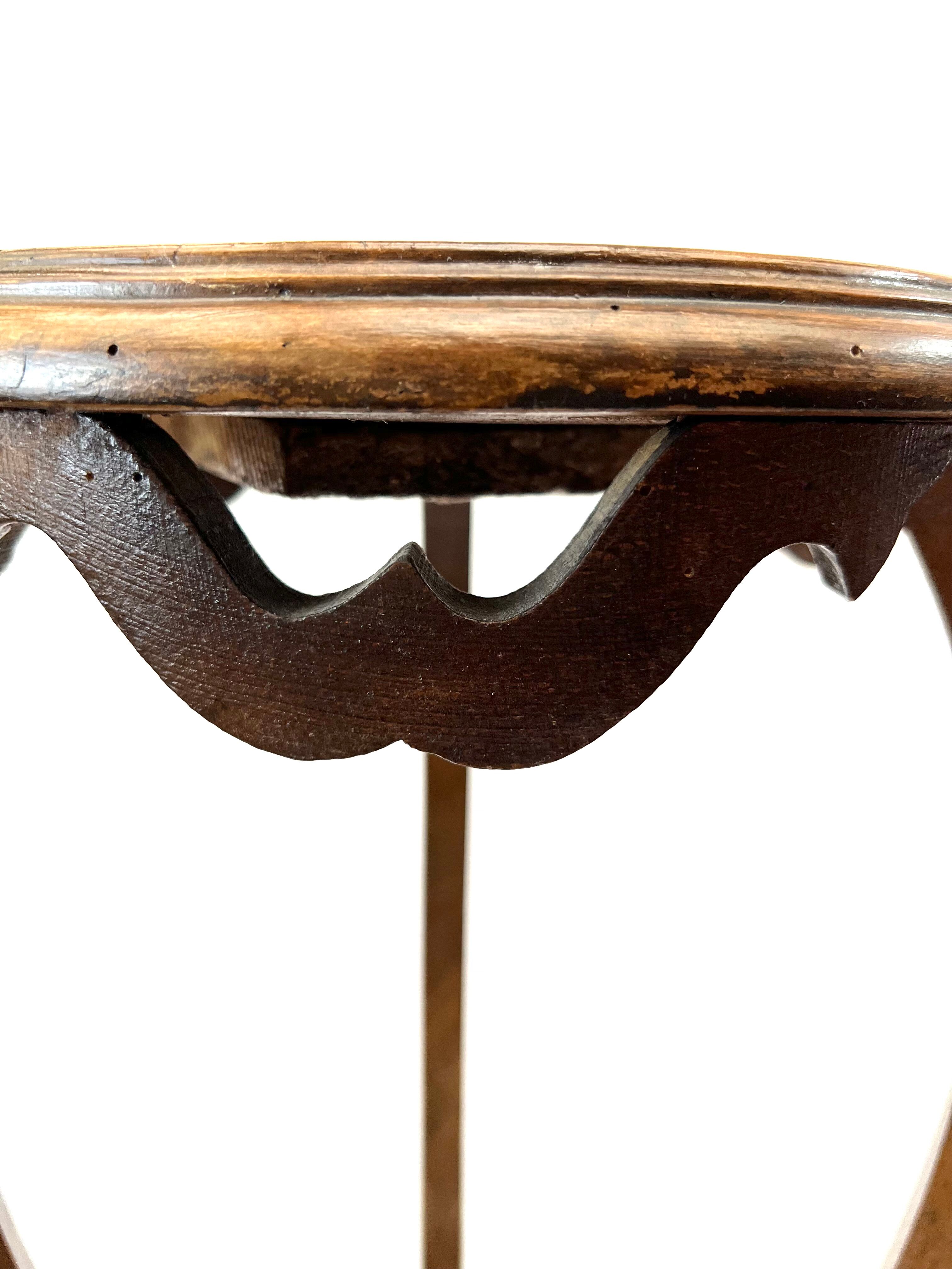 Tripod roundwood gueridon